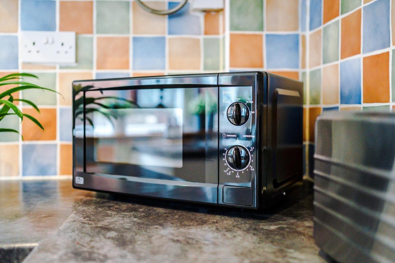 Harley House - Spacious Home With Free Netflix & Parking By Rocketbnb โคเวนทรี ภายนอก รูปภาพ